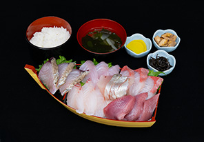 地魚刺身定食刺身6点盛り
